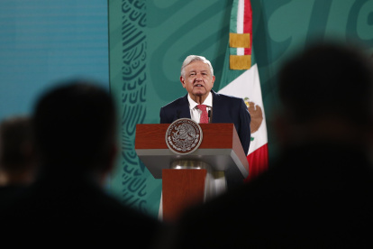El presidente de México, Andrés Manuel López Obrador, habla hoy durante su conferencia matutina en Palacio Nacional de la Ciudad de México.