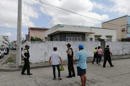Inspección. Una casa desocupada en la calle Buenos Aires y O’Connor.
