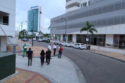 07062021 ZONA INSEGURA POR PARQUE SANTA ANA, DIAGONAL AL EDIFICIO THE POINT 7 DE JUNIO DEL 2021