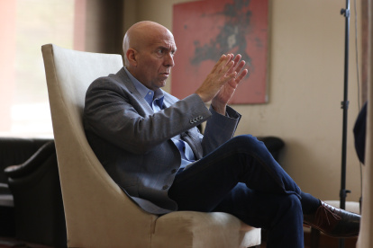 Monge fue asambleísta por el movimiento CREO y excandidato a la Prefectura del Guayas. Es el presidente nacional de la organización política.