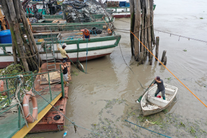 Ribera. En el río Guayas, los muelles van a ser reparados.