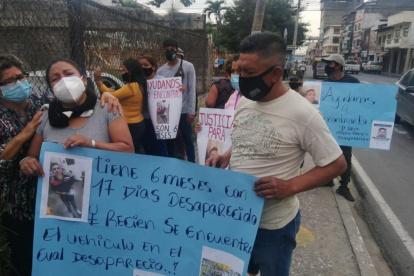 Familiares desean encontrar al joven con vida.