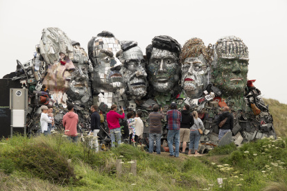 El artista Joe Rush ha creado esculturas de los líderes del G7 inspiradas en Mount Rushmore.