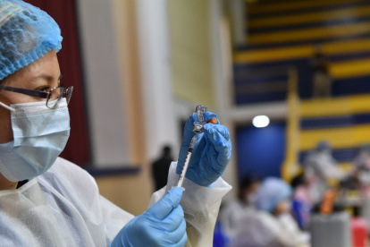 EN LA UNIVERSIDAD POLITECNICA SALESIANA SE REALIZO LA VACUNACION CON LAS DOSIS QUE LLEGARON EL DIA SABADO 
EN LA RUEDA DE PRENSA ESTUVO EL PRESIDENTE , GUILLERMO LASSO , LA MINISTRA DE SALUD , XIMENA GARZON Y EL VICEPRESIDNETE ALFREDO BORRERO 

31 de mayo  2021
KARINA DEFAS 
Agencia (ag-expreso ag-extra ag-quito)