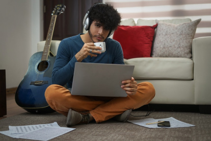 Renik, artista ecuatoriano.