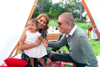 Con su esposa Rosibel y su hija Vitoria.