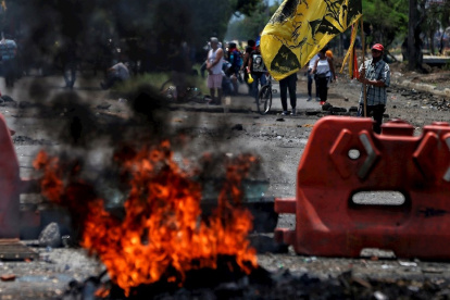 Protestas en Colombia. El país sudamericano sufrió una caída en su calificación de riesgo ante la imposibilidad de una reforma tributaria.