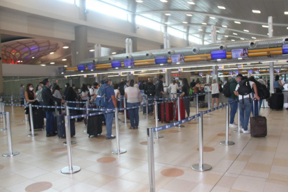 El ingreso al país vía aérea tendrá nuevos requisitos desde el 1 de julio.