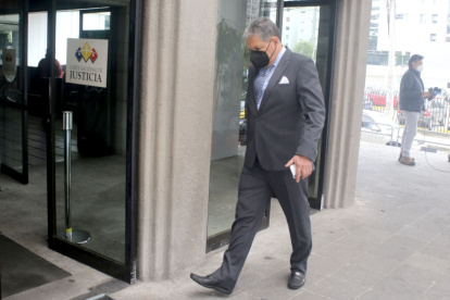 Defensa. Marcelo Ron defiende al contralor Pablo Celi. El abogado acudió ayer a la Corte Nacional de Justicia.