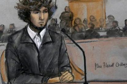 El procesado mientras escucha el juicio.