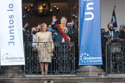 El presidente viajará junto a la primera dama María de Lourdes Alcívar y tres miembros de su seguridad.