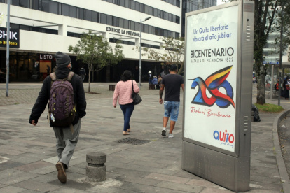 El Municipio ha colocado vallas y anuncios en las calles de Quito para promocionar el Bicentenario.