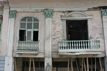 La casa Maldonado, ubicada en el centro de ciudad, es uno de los inmuebles patrimoniales que más deterioro tiene.