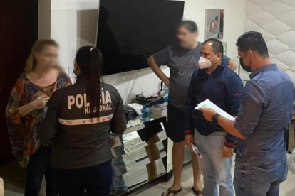 Oriana Rumbea y Xavier Neira Salazar, detenidos.