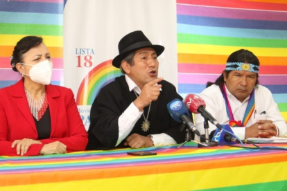 Los dirigentes indígenas y de organizaciones sociales esperan tener un encuentro con el presidente a su retorno de Estados Unidos.