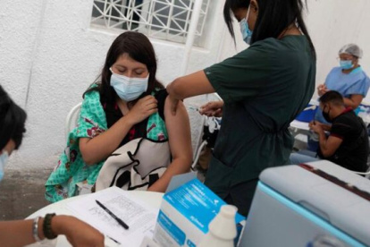 La inmunización contra la influenza es vital en estos tiempos.