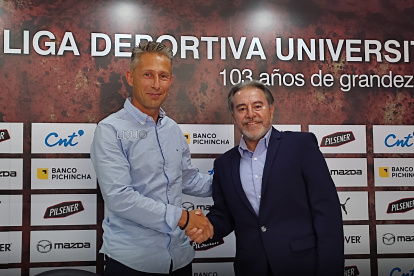 Miguel Herrera ya trabaja en el plantel universitario.