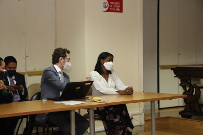 Audiencia. La fiscal Diana Salazar en la diligencia del caso Las Torres.