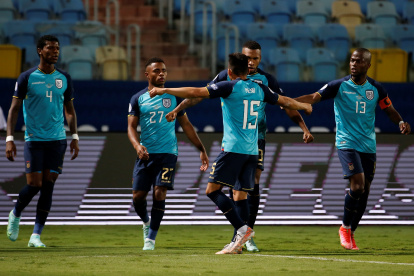 Ángel Mena hizo el gol del empate de Ecuador a Brasil.