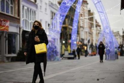 Hay conmoción en España por el contagio masivo de jóvenes.