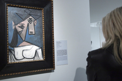 Fotografía de archivo del 4 de enero de 2012 que muestra la obra del pintor malagueño Pablo Picasso ""Cabeza de Mujer"" (1934), en la Galería Nacional de Atenas (Grecia).