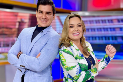 La pareja de presentadores.