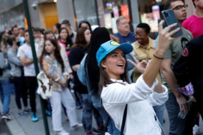 Los estadounidenses vacunados podrán andar sin tapabocas.