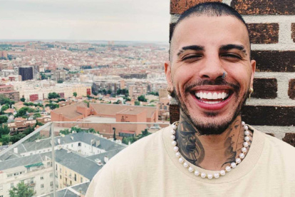 El puertorriqueño acaba de estrenar su segundo álbum Vice Versa.