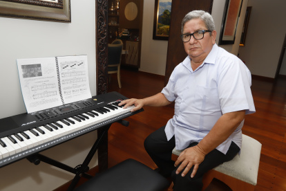 Juan José Jiménez, maestros de música de emblemáticos colegios de Guayaquil.