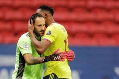 David Ospina (portero) fue el protagonista en la tanda de penales ante Uruguay.