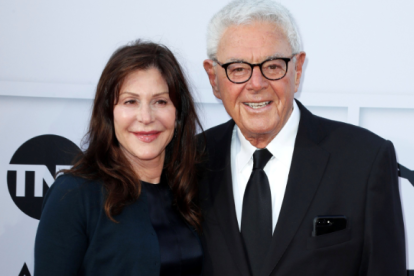 El cineasta estadounidense Richard Donner y su esposa Lauren Schuler Donner.