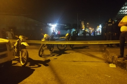 Militares y policías intervinieron en el hospital de Quevedo.