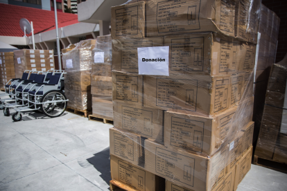 La Embajada de los Emiratos Árabes Unidos en Washington D.C. efectuó la donación de equipos e insumos médicos para combatir la pandemia del covid-19.