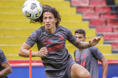 Williams Riveros, defensa de Barcelona, es uno de los puntales de la zaga canaria.