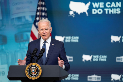 El presidente de Estados Unidos, Joe Biden, habla en conferencia de prensa en el Eisenhower Executive Office Building, en Washington (EE.UU.).