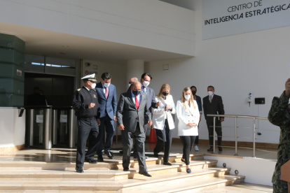 Resultados. Los legisladores que visitaron el CIES pudieron conocer cómo avanza la reestructuración a cargo del ministro Fernando Donoso.