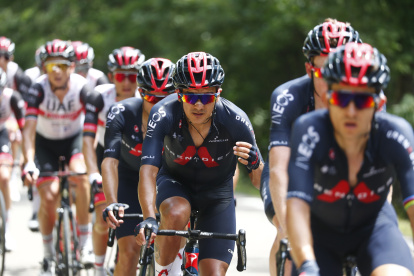 Richard Carapaz no tuvo problemas en la exigente etapa 11. Es cuarto en la general, a tan solo 1 segundo del podio.