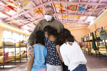 Niñas de la casa hogar Inés Chambers, en el centro de Guayaquil.