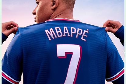 Kylian Mbappé en la portada del FIFA 22.
