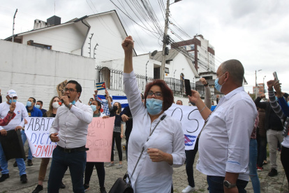 Denuncias. Cubanos radicados en Ecuador protestaron en la capital por la censura que se vive en su país.