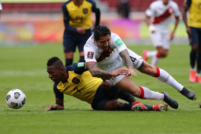 El ecuatoriano Pervis Estupiñán fue uno de los mejores jugadores de la Copa América, según la Conmebol.