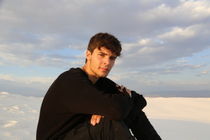 El cantante añora tener citas, viajar con su guitarra y conocer sitios nuevos. Anhela la normalidad.