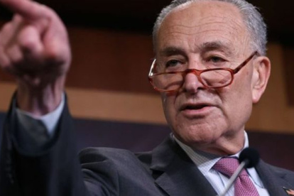 el líder de la minoría demócrata en el Senado Chuck Schumer.