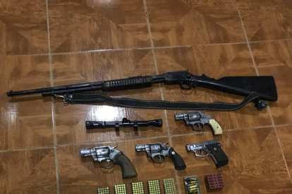 Incautación. El martes se incautaron a menos cuatro armas de fuego en el sector de Zapotillo en Loja.