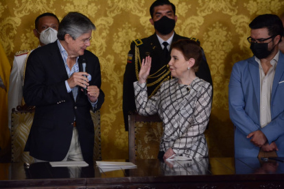 Ceremonia. El presidente tomó juramento a la nueva ministra.