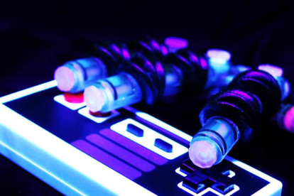 La mano robótica es capaz de pasar el primer nivel de Mario Bros.