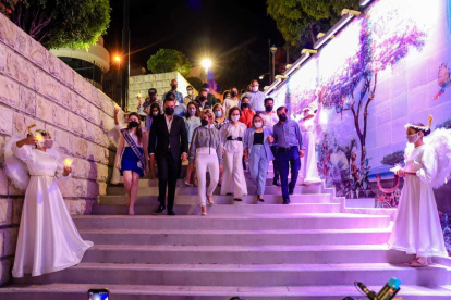 Acto. Funcionarios municipales, en la noche inaugural del memorial.