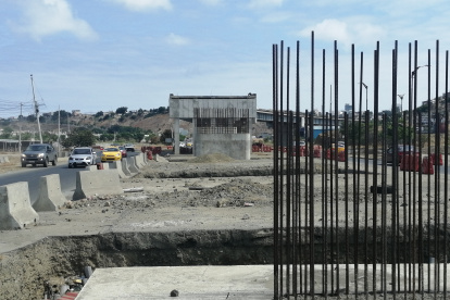 Los trabajos en la vía quedaron abandonados en agosto de 2019. El proyecto tiene también problemas de diseño.