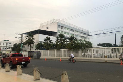 Isabel Cueva, coordinadora zonal 7 del MSP, refirió que los hospitales Teófilo Dávila e Instituto Ecuatoriano de Seguridad Social operan a su capacidad máxima.