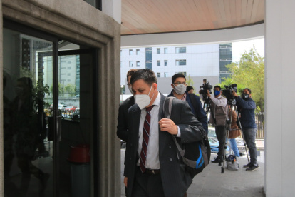 Diligencia. El fiscal Wilson Toainga llega a la Corte para la revisión de las medidas dictadas para Marco Flores.
